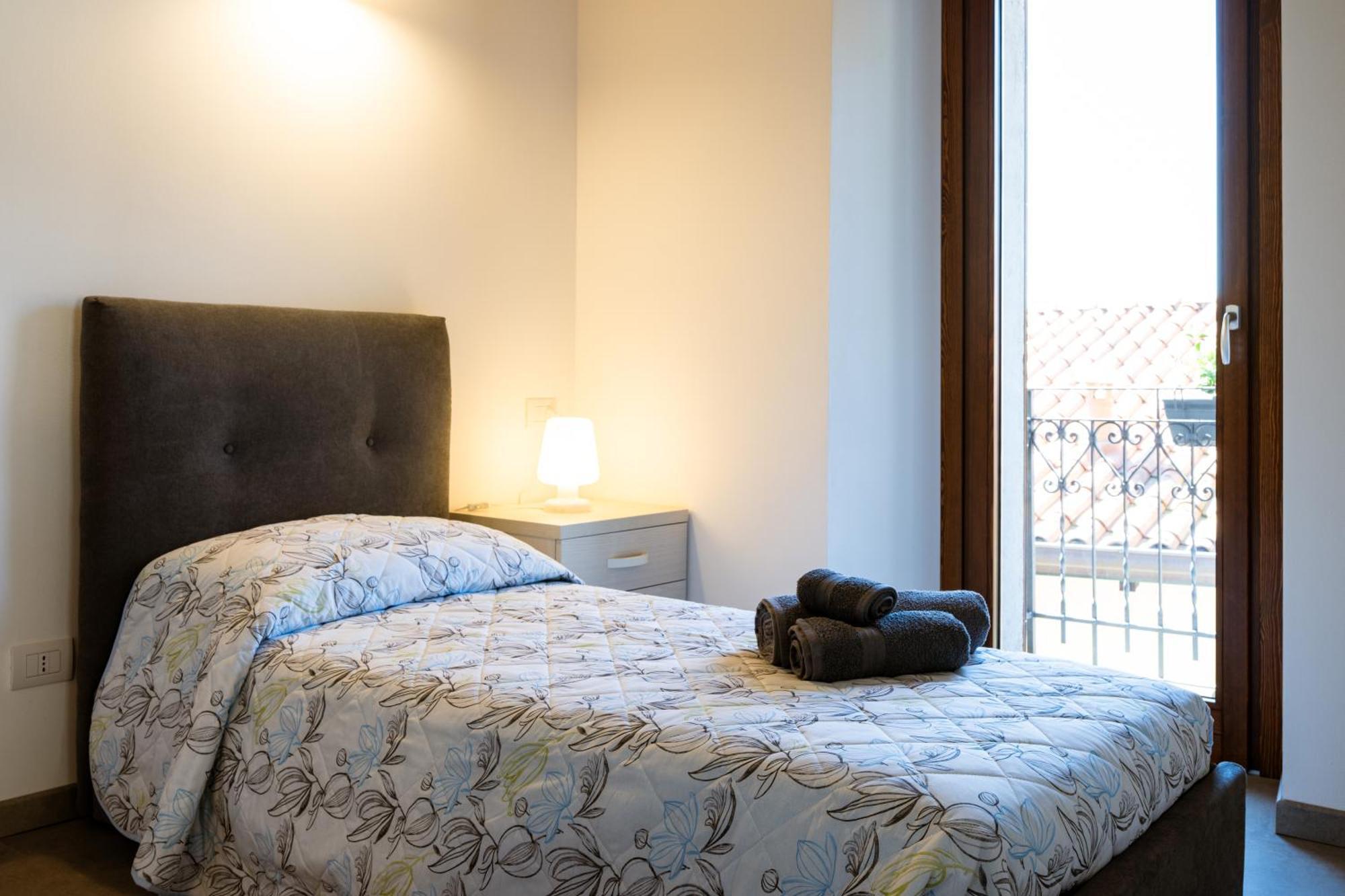 Casa Sina -la Nel Borgo Ferienhaus Massino Visconti