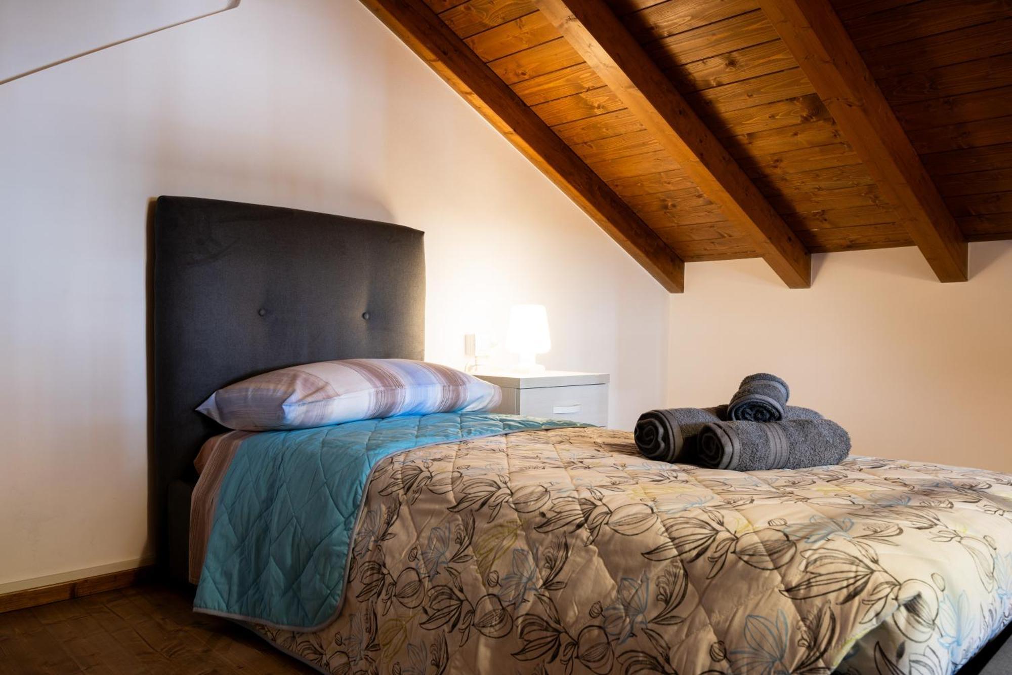 Casa Sina -la Nel Borgo Ferienhaus Massino Visconti
