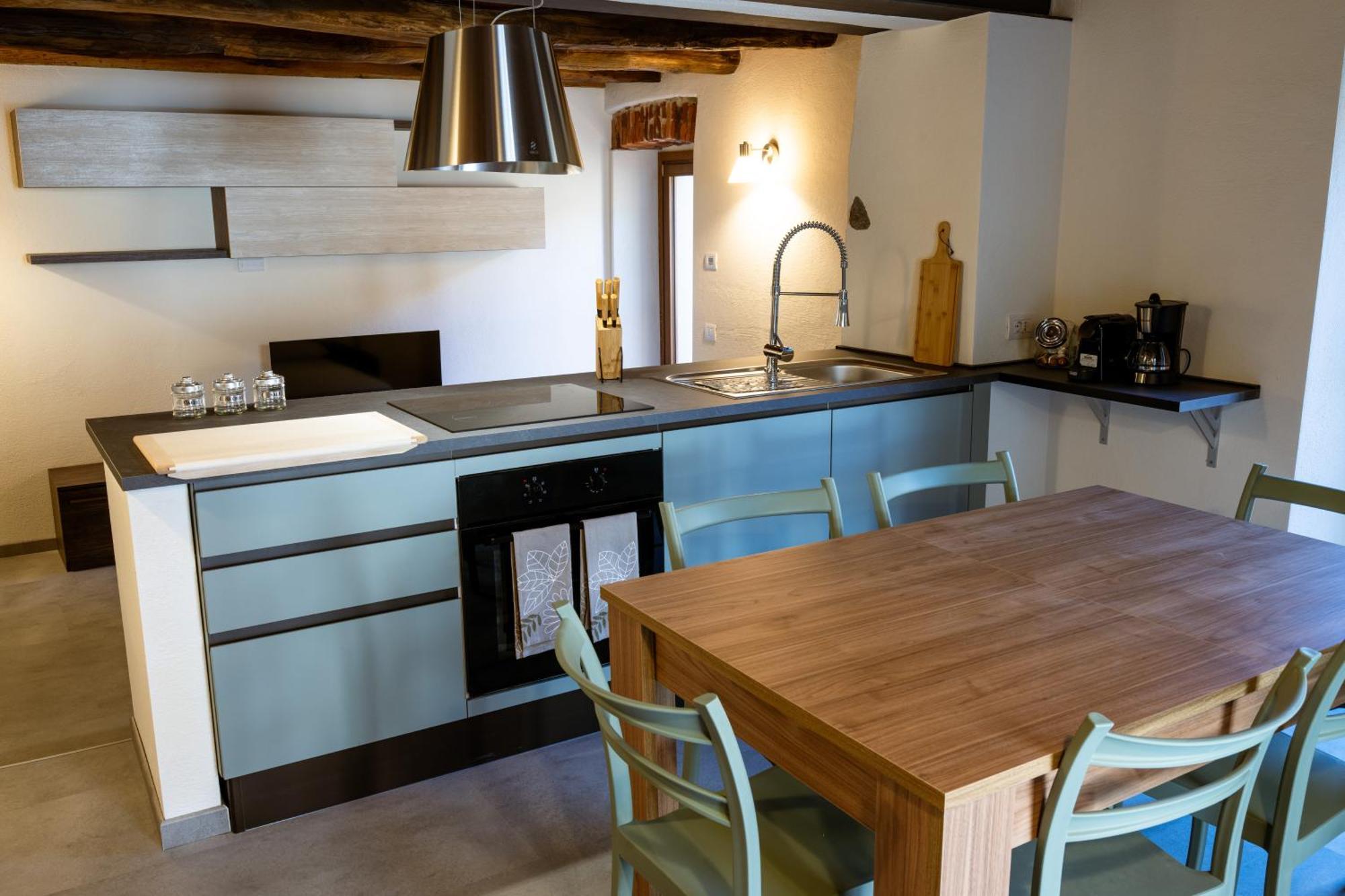 Casa Sina -la Nel Borgo * Massino Visconti