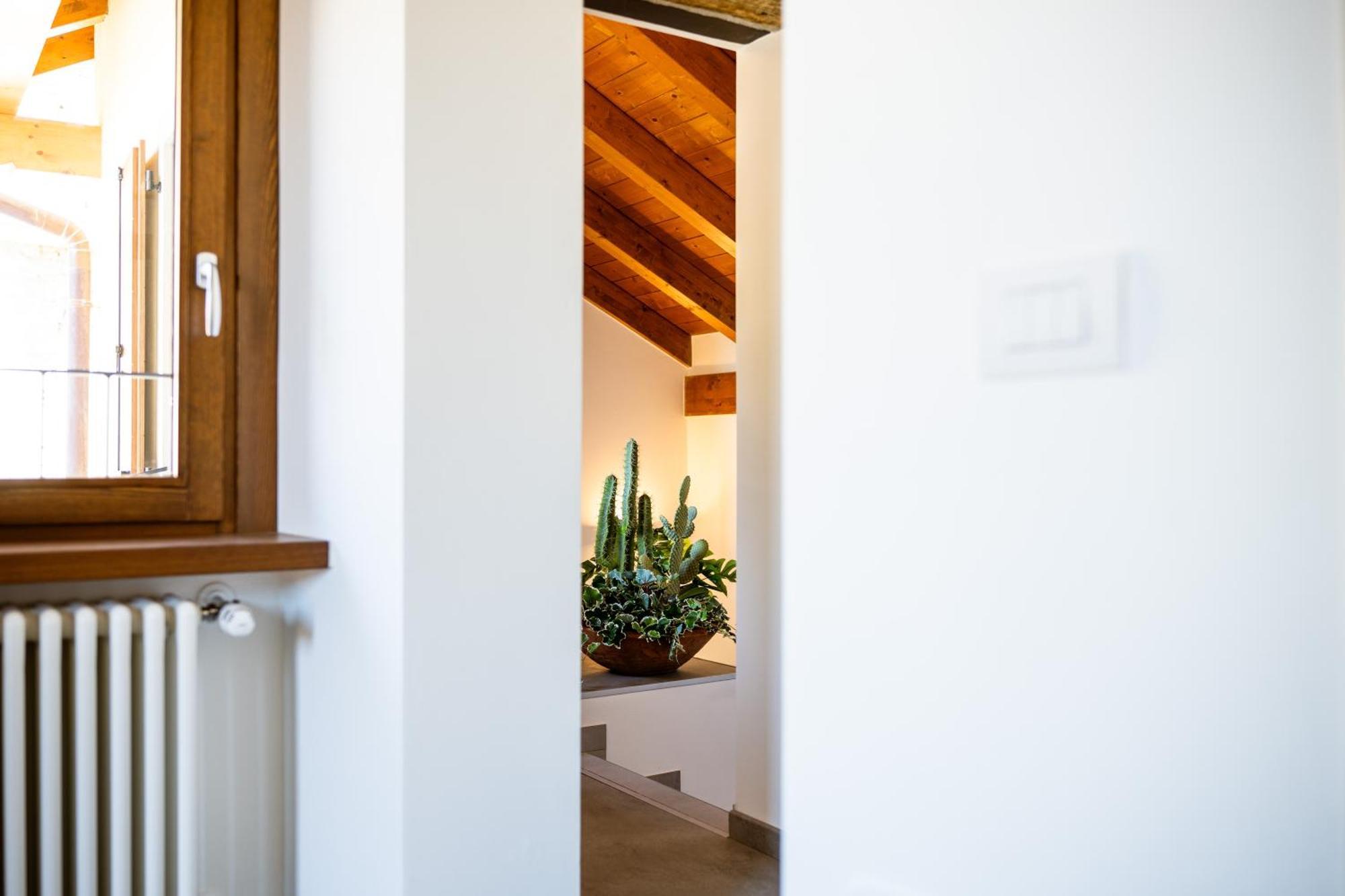 Ferienhaus Casa Sina -la Nel Borgo Massino Visconti